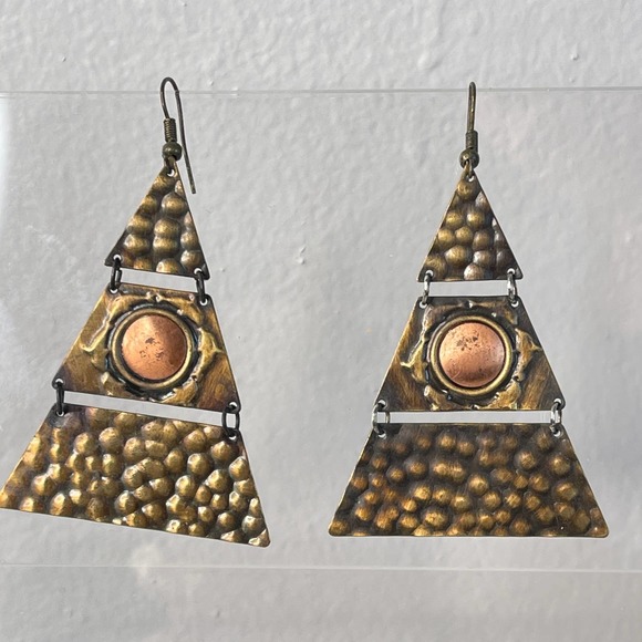 Vintage Jewelry - Triangular Metal Geometric Textured Circle Earrings Hinged Copper